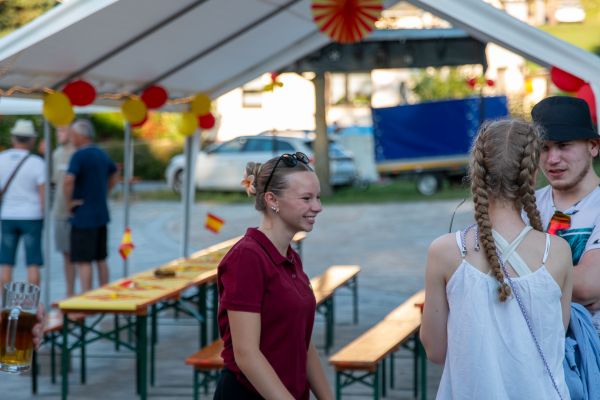 sommerfest-2024-103492B0455-C651-26B2-1CC0-B5FE0395D67D.jpg