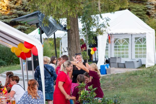 sommerfest-2024-158A7CBC55C-68AE-A5DB-D429-A307064A62CF.jpg