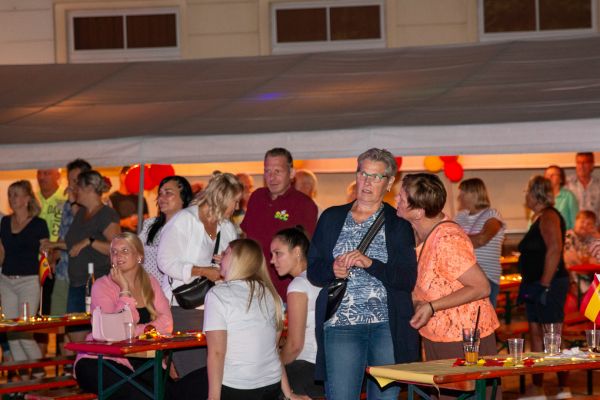 sommerfest-2024-2295465A4F6-C9E5-1ED0-1CB0-12D7D0B494C9.jpg