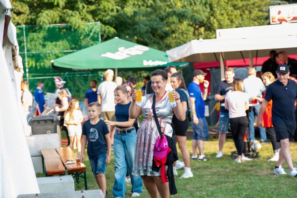 sommerfest25sa-1414BA44A07-256F-5EB0-FB5D-5CF9E4066ACD.jpg