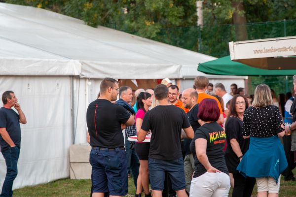 sommerfest25sa-265B08B09E5-A26D-B4AC-8DE3-6E91F1395B4E.jpg