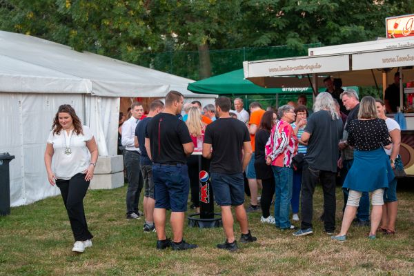 sommerfest25sa-2682931528E-5983-CE39-ABA0-9F9C65700CC4.jpg