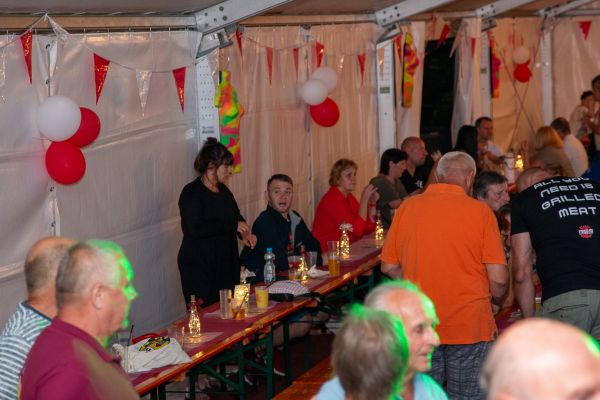 sommerfest25sa-35159223DE0-52CF-0248-14F6-49BD53037AFE.jpg