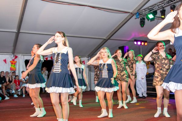 sommerfest25sa-410452D94B6-F87A-0ACC-386A-F6DD2DF82119.jpg