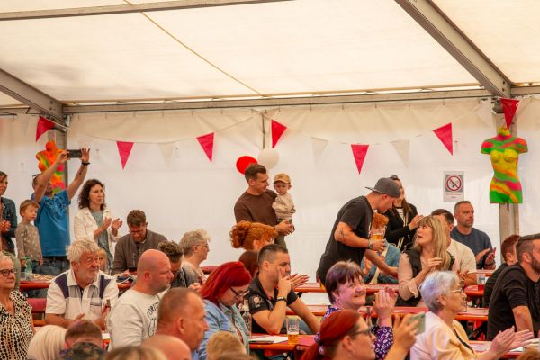 sommerfest25so-218D08D47AE-6464-FCEF-F388-1ACA76F63D1D.jpg
