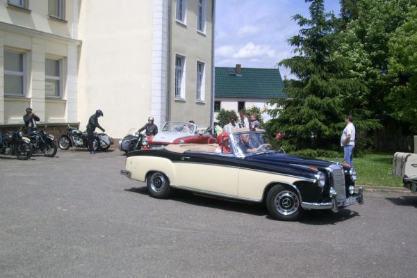 oldtimer-2011-10588D2662D-417A-9F6A-7993-7BC9F1D3C9CB.jpg