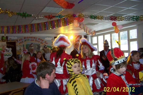 kinderfasching-2012-1263F3D3D9D-0C41-9296-DC9C-7387394974D4.jpg