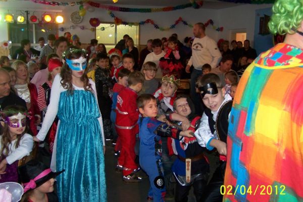kinderfasching-2012-131D3B16AA6-840B-243D-54B8-D24DF5977632.jpg