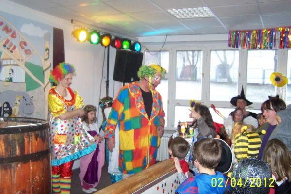 kinderfasching-2012-17575427B8F-52C2-F5B9-F895-55655A7E59F6.jpg