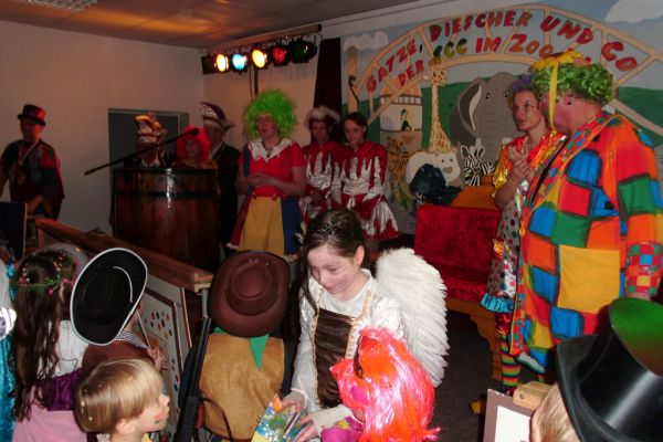 kinderfasching-2012-1761A91FB9B-FB43-12C3-CB79-15C6F97BE0E8.jpg