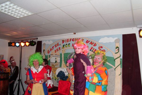 kinderfasching-2012-178B6C076EA-8442-2C02-3685-67AB905B18EA.jpg