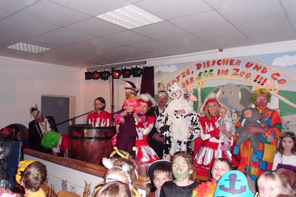 kinderfasching-2012-1825AD94B97-2D2E-4D40-7C18-0E6A4459165D.jpg