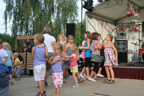 sommerfest-2012-173881600EA-A030-EDD7-EE2B-D038FB2905F9.jpg