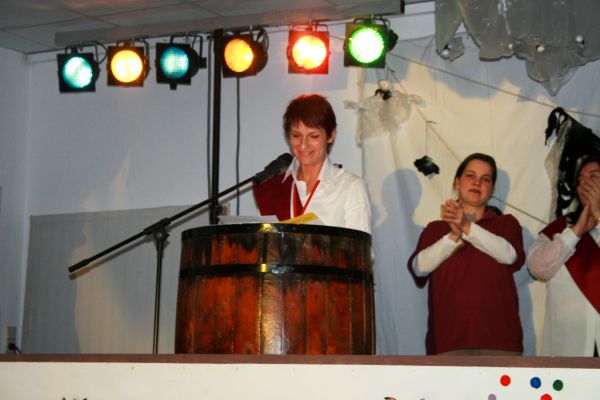 weiberfasching-2012-118CE111544-E6B9-7F28-EB93-AE09A85C0FBE.jpg