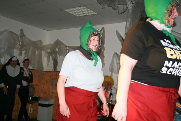 weiberfasching-2012-1553AE27E47-C2A1-6FFE-460A-FD27DBE56C2C.jpg