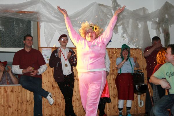 weiberfasching-2012-202B6674017-4D0F-8E4D-869B-AC91C12AD5CE.jpg