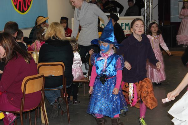 kinderfasching-2013-1127CD777AC-AD52-0668-FC7C-15268B4C4BD0.jpg