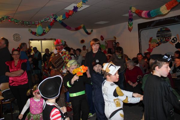 kinderfasching-2013-17707339F82-7C35-9F50-228E-4FDE12459722.jpg
