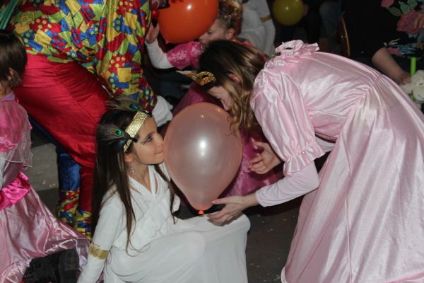 kinderfasching-2013-19720189BE8-D608-58CC-6EBC-750F89BB317A.jpg