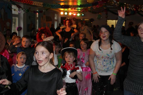 kinderfasching-2013-20295BE2C45-2639-1C88-BDBF-1CC982F000F8.jpg