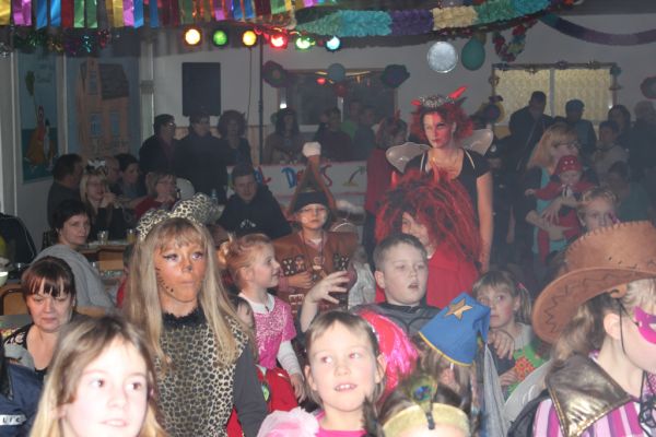 kinderfasching-2013-205625AFF74-51C6-4380-DA08-EA4141260EDF.jpg