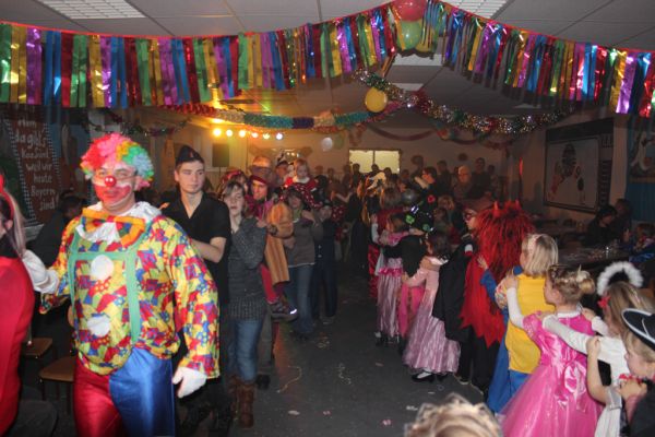 kinderfasching-2013-223FF4760FF-1EEA-8F7D-1418-3469F335AD39.jpg