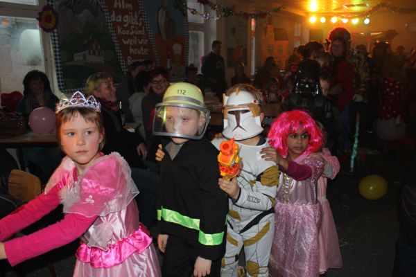 kinderfasching-2013-2278A552CA0-5459-4B01-92D5-72D71837D0E5.jpg