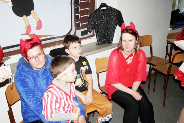 kinderfasching-2014-15959272EE5-ED12-F2B8-2027-BA59C381B68C.jpg