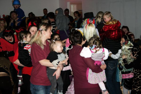 kinderfasching-2014-19135CE3200-9382-F369-C42C-41DD4F8B8978.jpg