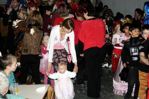 kinderfasching-2014-192F00707F9-9F86-EEA7-09F5-6B2AACC458D5.jpg