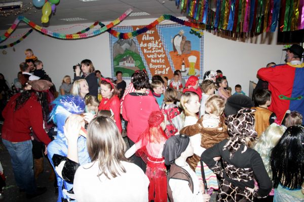kinderfasching-2014-2034272C3A4-A2D7-4B47-E5E7-1A4B4BF772B4.jpg