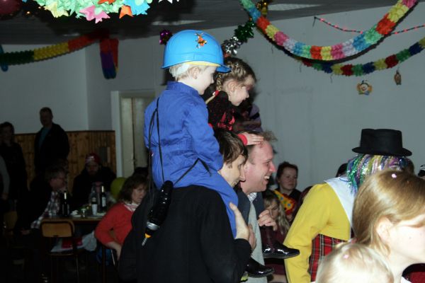 kinderfasching-2014-205E20061F7-9AAD-C187-5DF3-FC7F3431C937.jpg