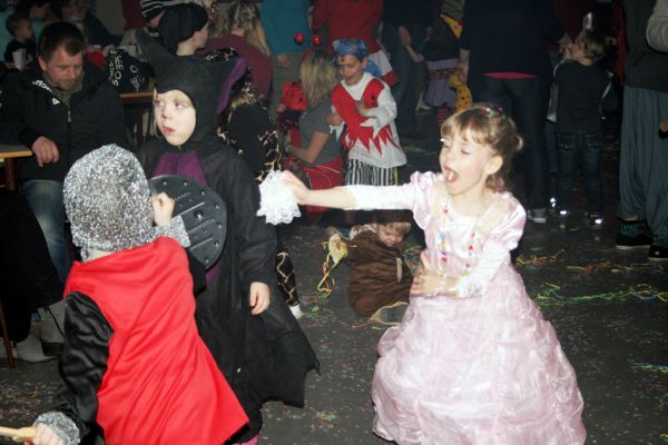 kinderfasching-2014-2136647792E-3F59-6C5F-BD62-E54CEDF6B3CC.jpg