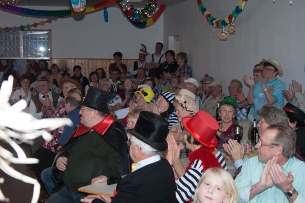 rentnerfasching-2014-22915E2574D-4030-E095-F077-5E7F76ACDDB1.jpg